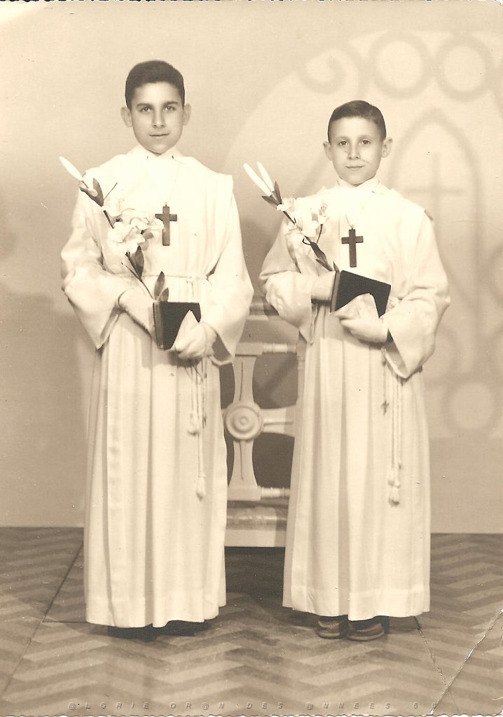 COMMUNION PAROISSE ST EUGENE 1960 Figueredo Armand et Rene.jpeg